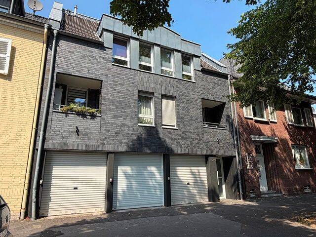 Großzügige 3-Zimmer-Maisonettewohnung mit Terrasse und Balkon in Rheydt, 41236 Mönchengladbach (Bonnenbroich Geneicken Heyden Mülfort Rheydt)