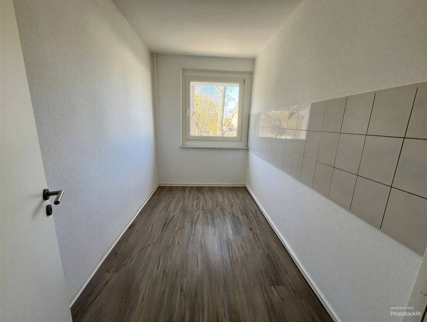 Über wenige Stufen in Ihr neues Zuhause im Erdgeschoss!