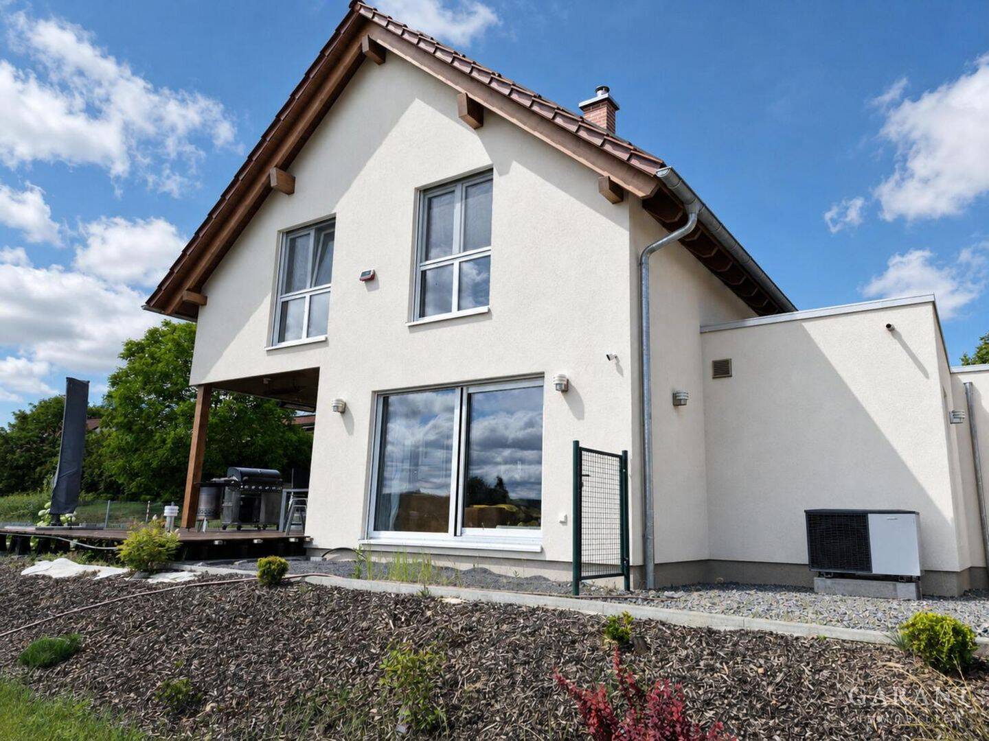 Familienglück im Grünen – neuwertiges Zuhause mit großem Garten, 95698 Bad Neualbenreuth
