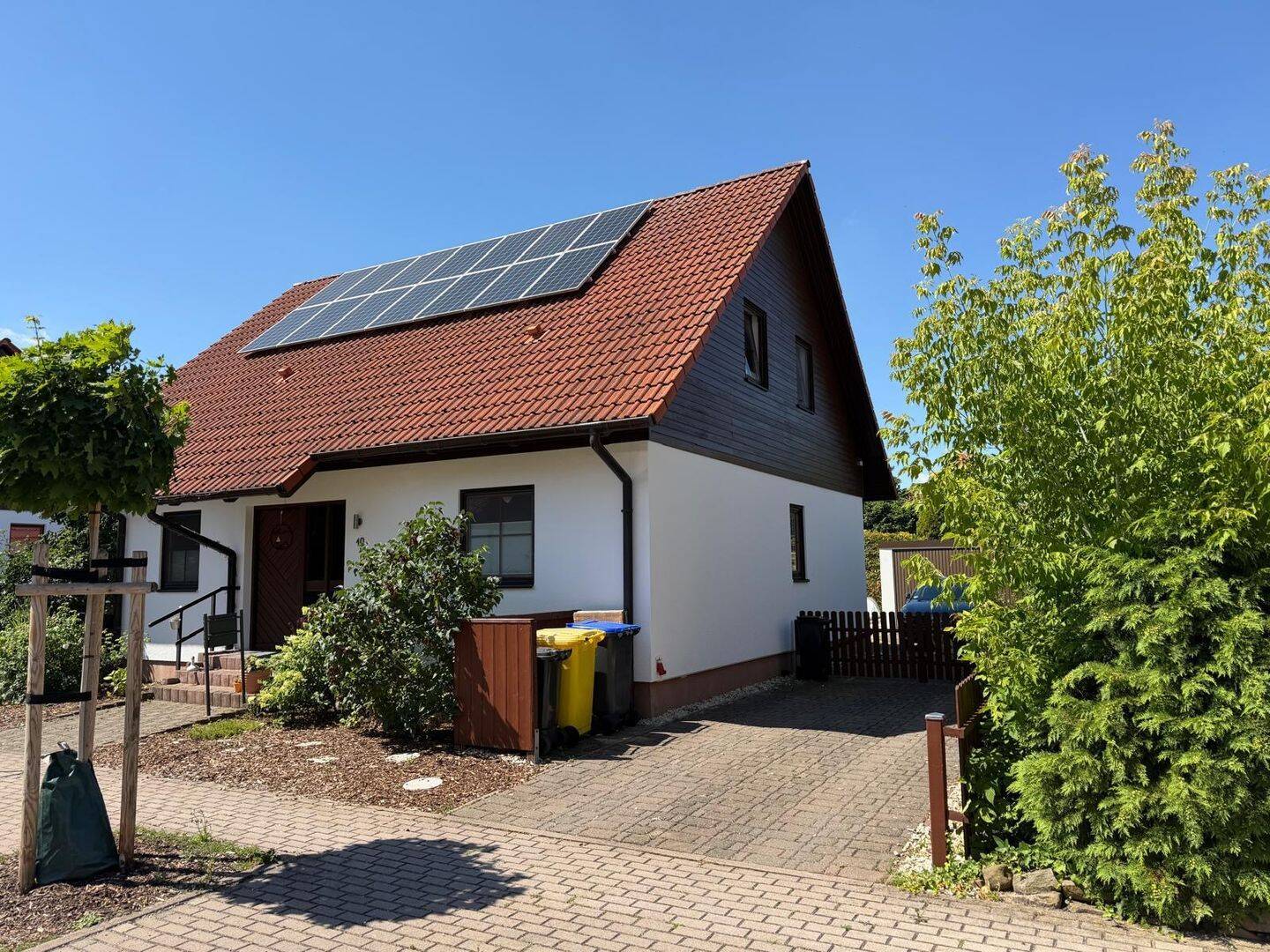 Schönes Einfamilienhaus mit Doppelgarage und Pool, 99631 Weißensee
