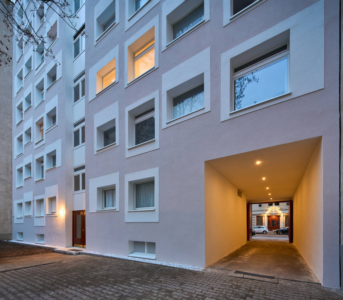 Charlottenburg: Eislebener Str: VERMIETETE 4-Zi-Whg, 92 m² – HP + SÜD-Loggia – kündbar in 9 Monaten, 10789 Berlin (Tempelhof-Schöneberg Charlottenburg Schöneberg Wilmersdorf)