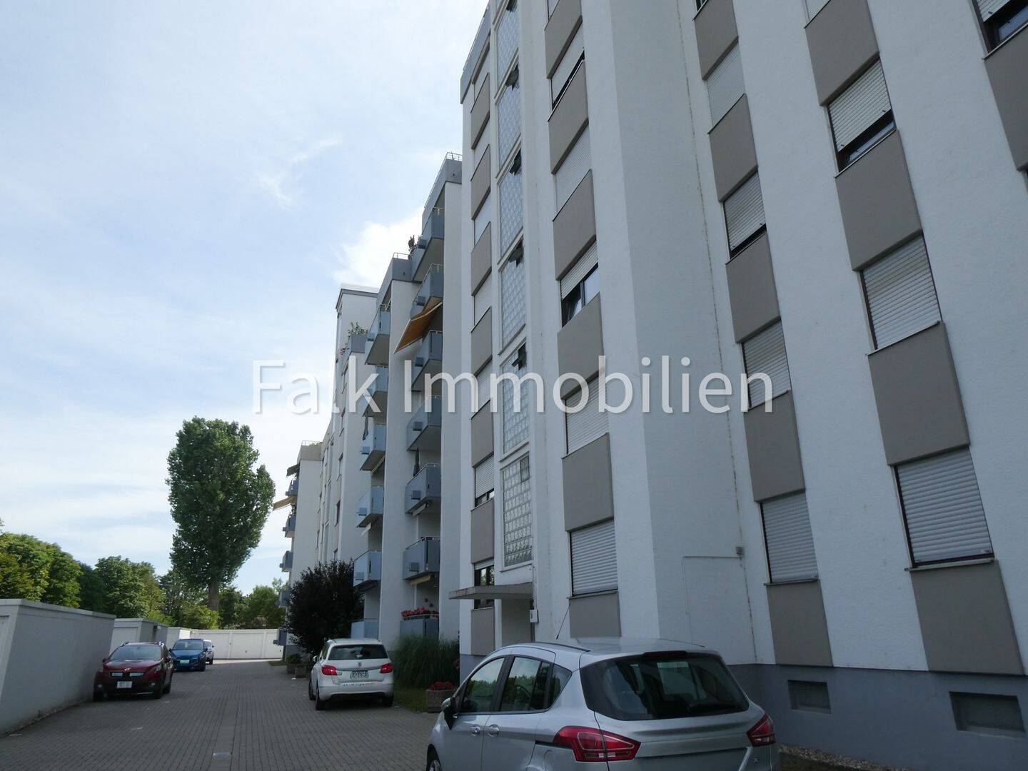 ***Kompakt, hell, mit Aussicht! 1 ZKBB-Wohnung mit Stellplatz in Brühl***, 68782 Brühl