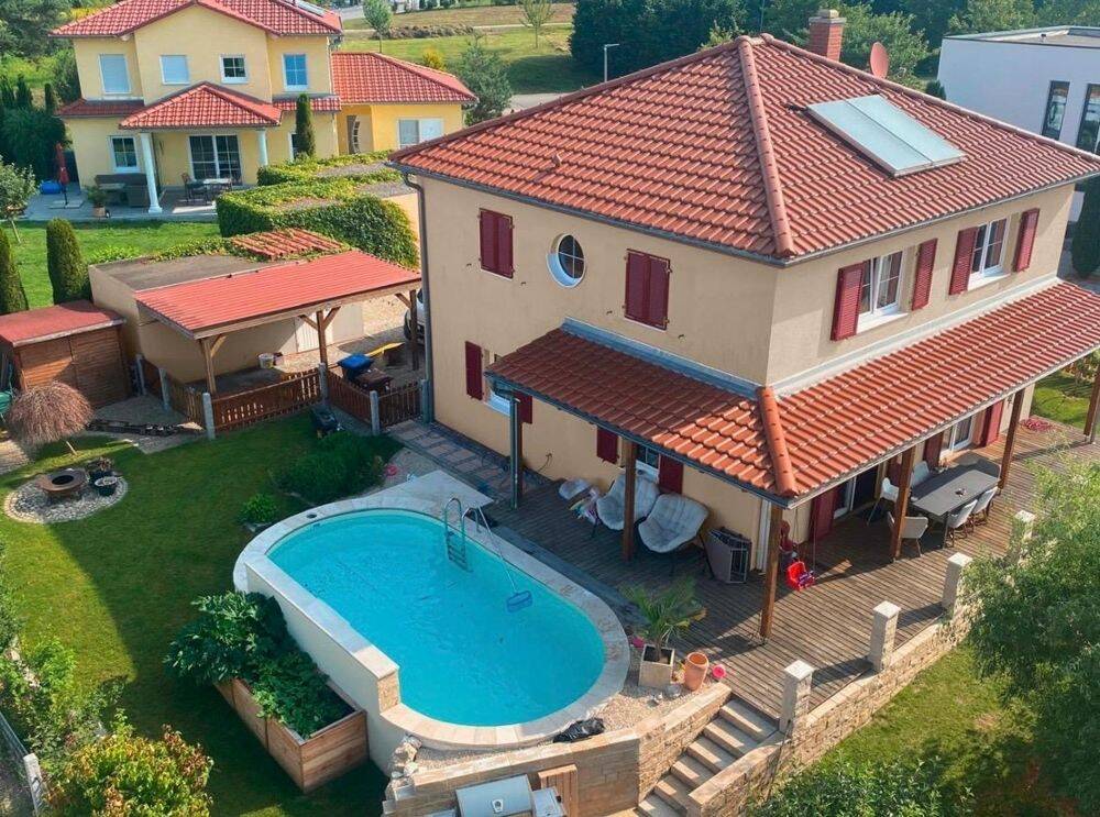 Sommertraum –  EFH mit Pool & XXL-Veranda in ruhiger Lage von Bonstetten, 86486 Bonstetten