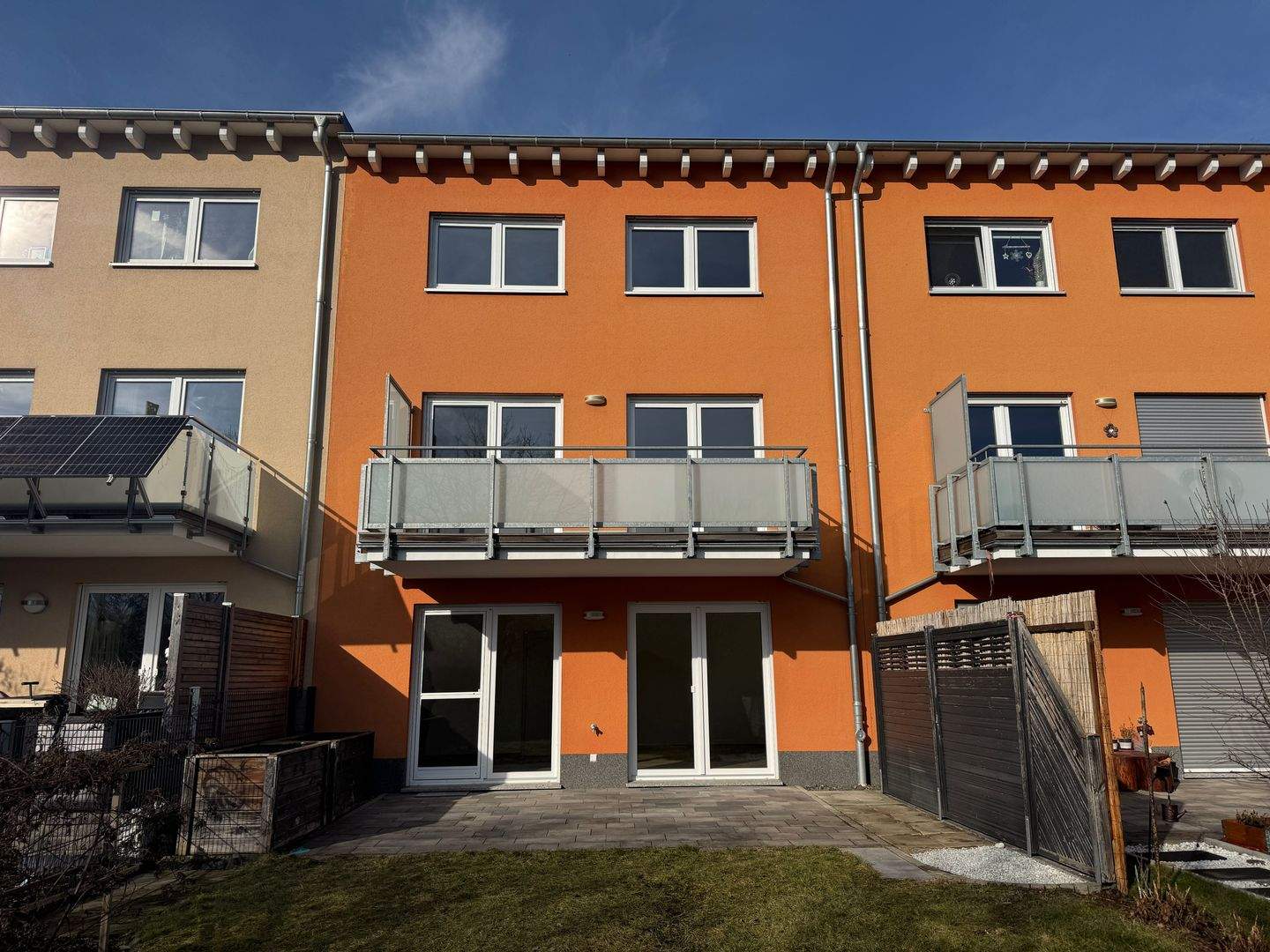 Einziehen und wohlfühlen – sofort bezugsfreies Reihenmittelhaus in familienfreundlicher Lage in Jena, 7743 Jena