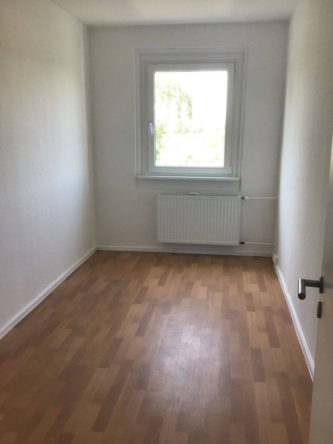 Helle 2 Zimmer Wohnung mit Balkon, 14772 Brandenburg an der Havel (Altstadt Görden Hohenstücken Nord)