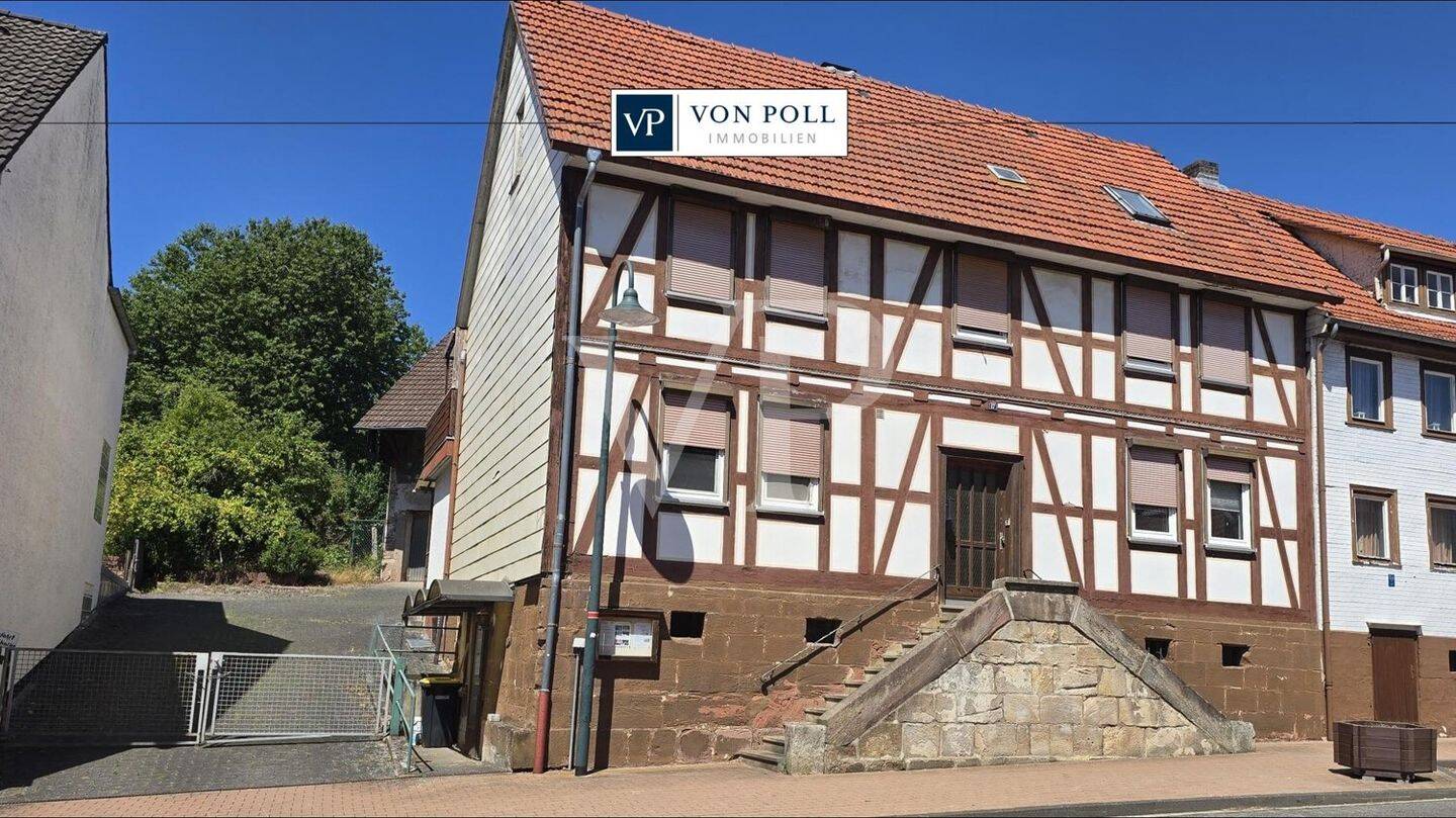 Charme mit Geschichte – Wohnen mit Weite: Zweifamilienhaus in guter Lage zu einem bezahlbaren Preis, 37284 Waldkappel