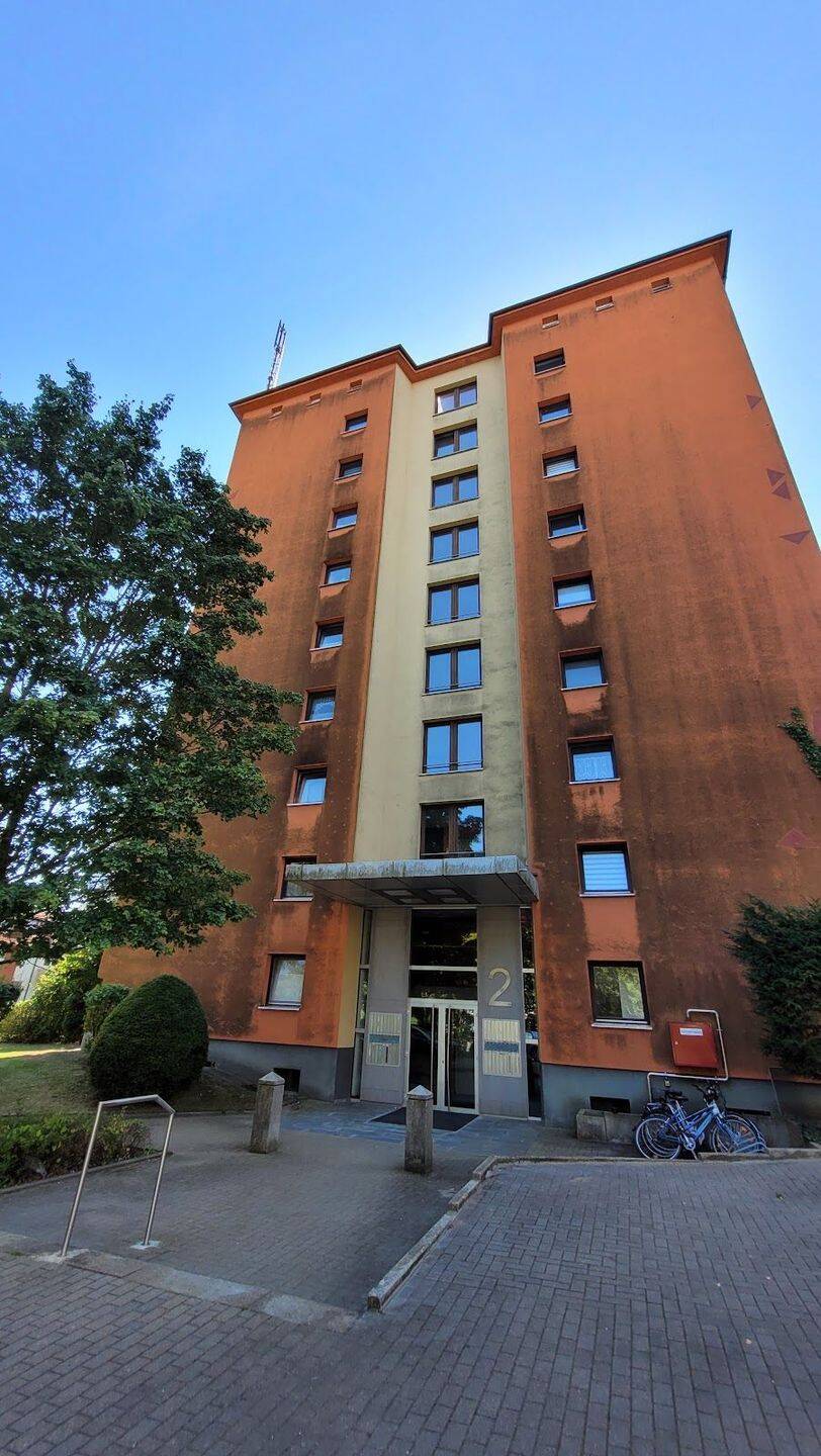 Frisch renovierte Wohnung wartet auf Ihre individuelle Note, 21079 Hamburg (Harburg)