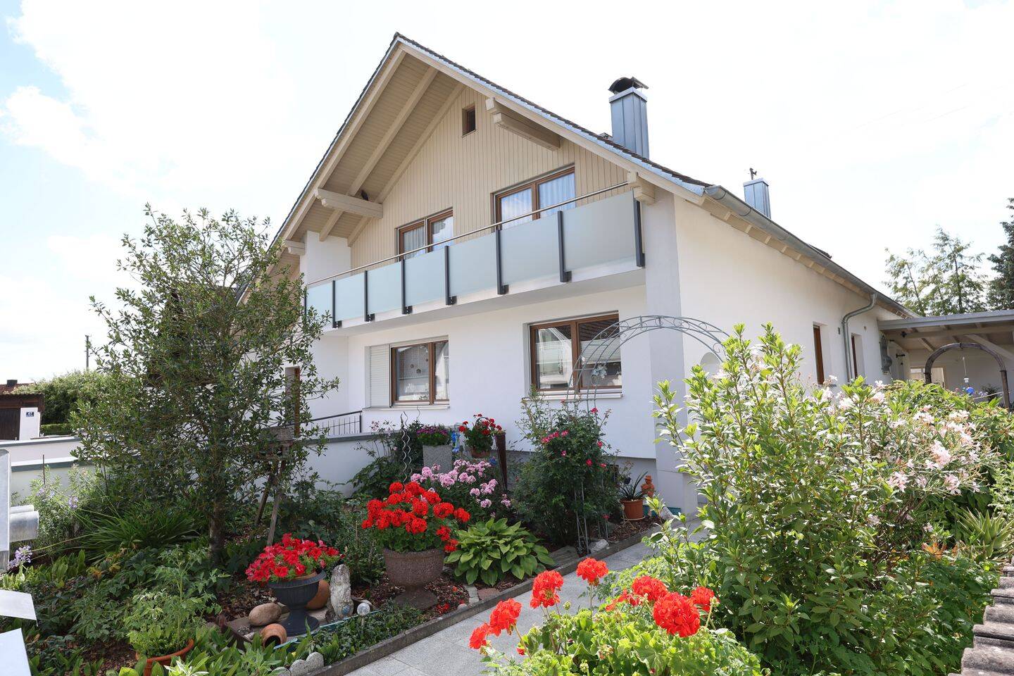 Großzügiges Ein-/Zweifamilienhaus in Ingolstadt-Etting, 85055 Ingolstadt