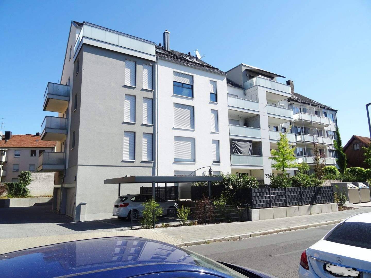 WUNDERSCHÖNE FAST NEUE MODERNE 4-ZIMMERTRAUMWOHNUNG MIT ZWEI EIGENEN GÄRTEN, 90427 Nürnberg