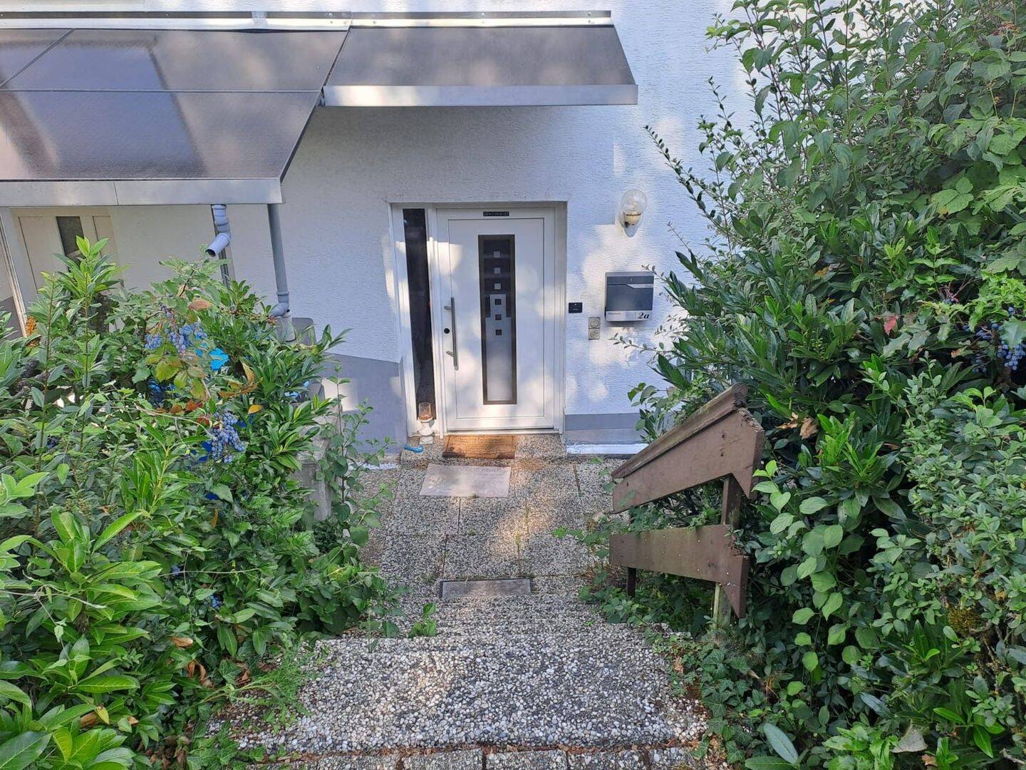 Helle Terrassenwohnung mit traumhaftem Garten und Terrasse in Limburg-Dietkirchen, 65553 Limburg a.d. Lahn