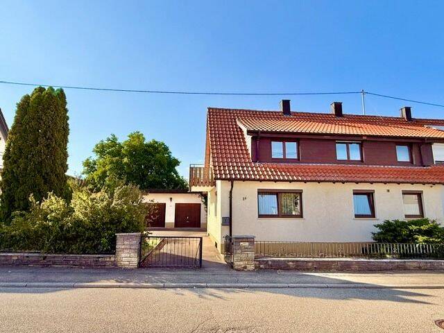 Großzügiges Zuhause mit außergewöhnlichem Grundstück mitten in Balingen, 72336 Balingen