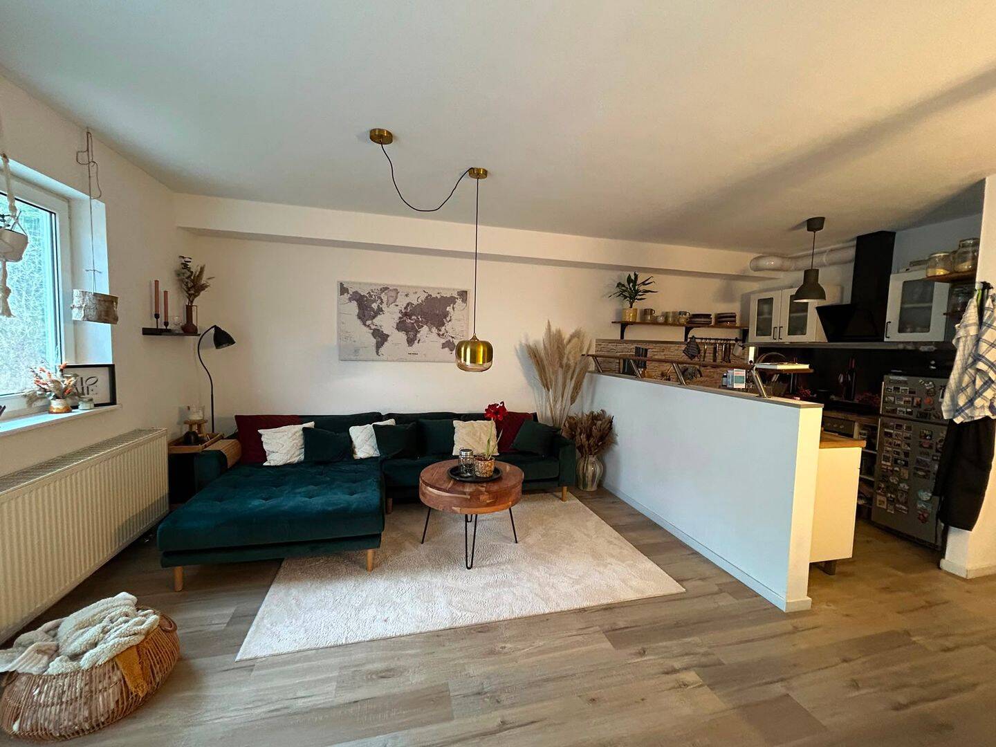 Schöne helle 3 Zimmer Wohnung mit Balkon ab 1.11., 97236 Randersacker