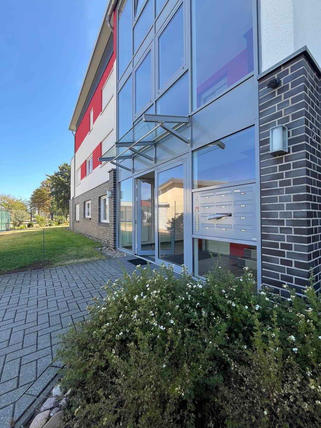 Große 2-Zimmer-Wohnung mit Dachterrasse, 31582 Nienburg (Weser)