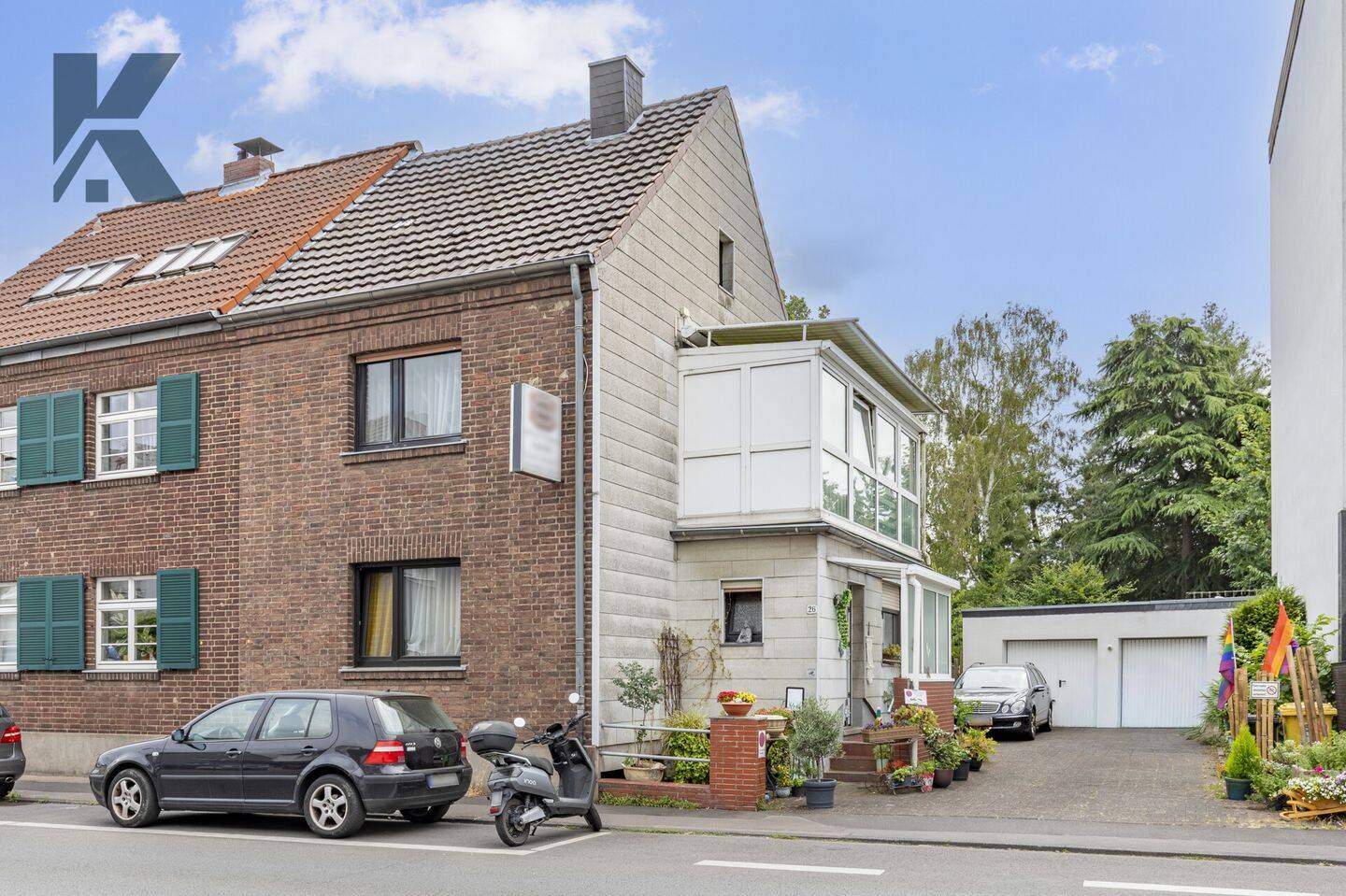 Vielseitige Doppelhaushälfte inkl. 2x Wohneinheiten, Doppelgarage, Garten & Ausbau-Potenzial, 50859 Köln (Lindenthal Lövenich Weiden Widdersdorf)