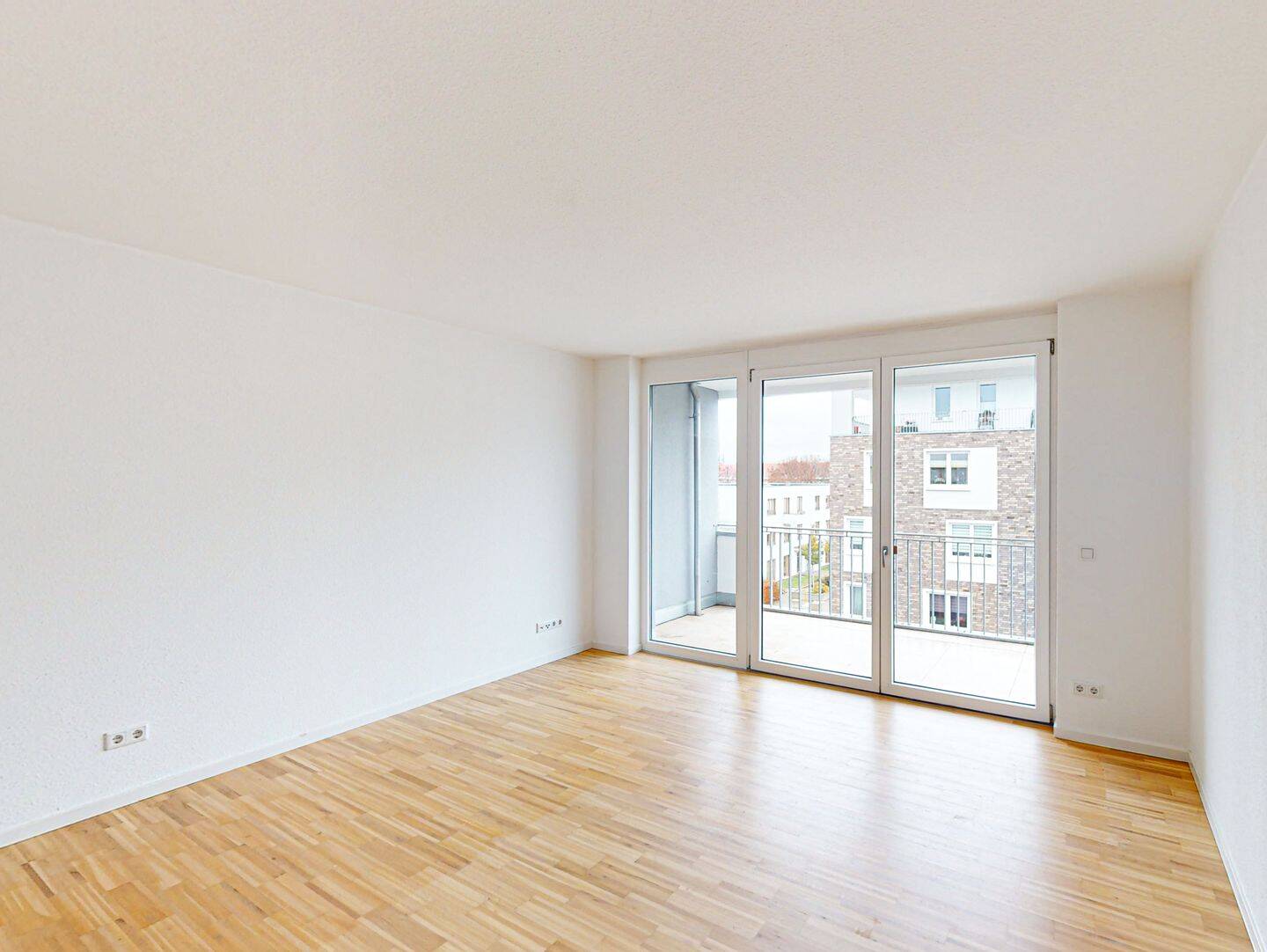 5 Zimmer in oberster Etage und mit Terrasse, 99086 Erfurt