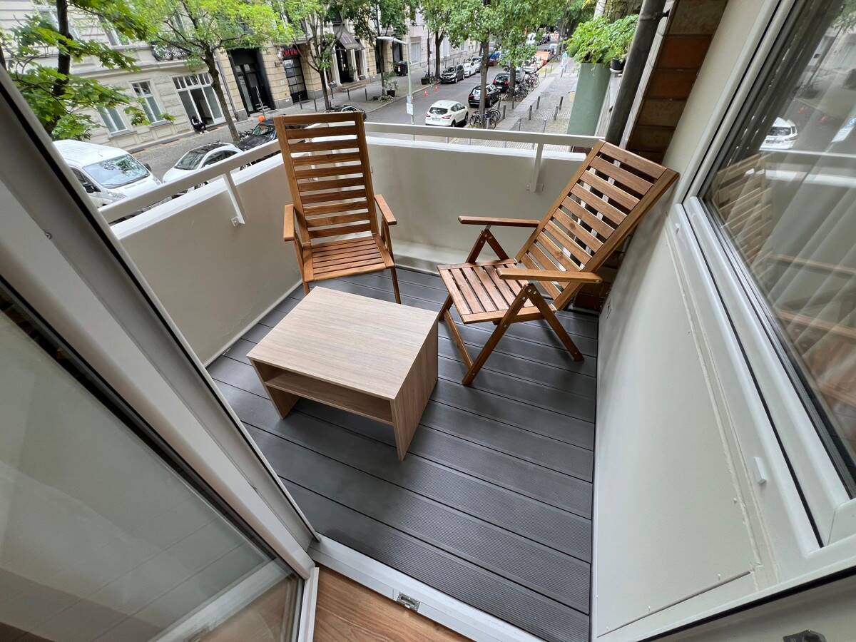 Charlottenburg: Eislebener Str: VERMIETETE 1-Zi-Whg, 40m² – 6.OG + SÜD-Balkon – kündbar in 9 Monaten, 10789 Berlin (Tempelhof-Schöneberg Charlottenburg Schöneberg Wilmersdorf)