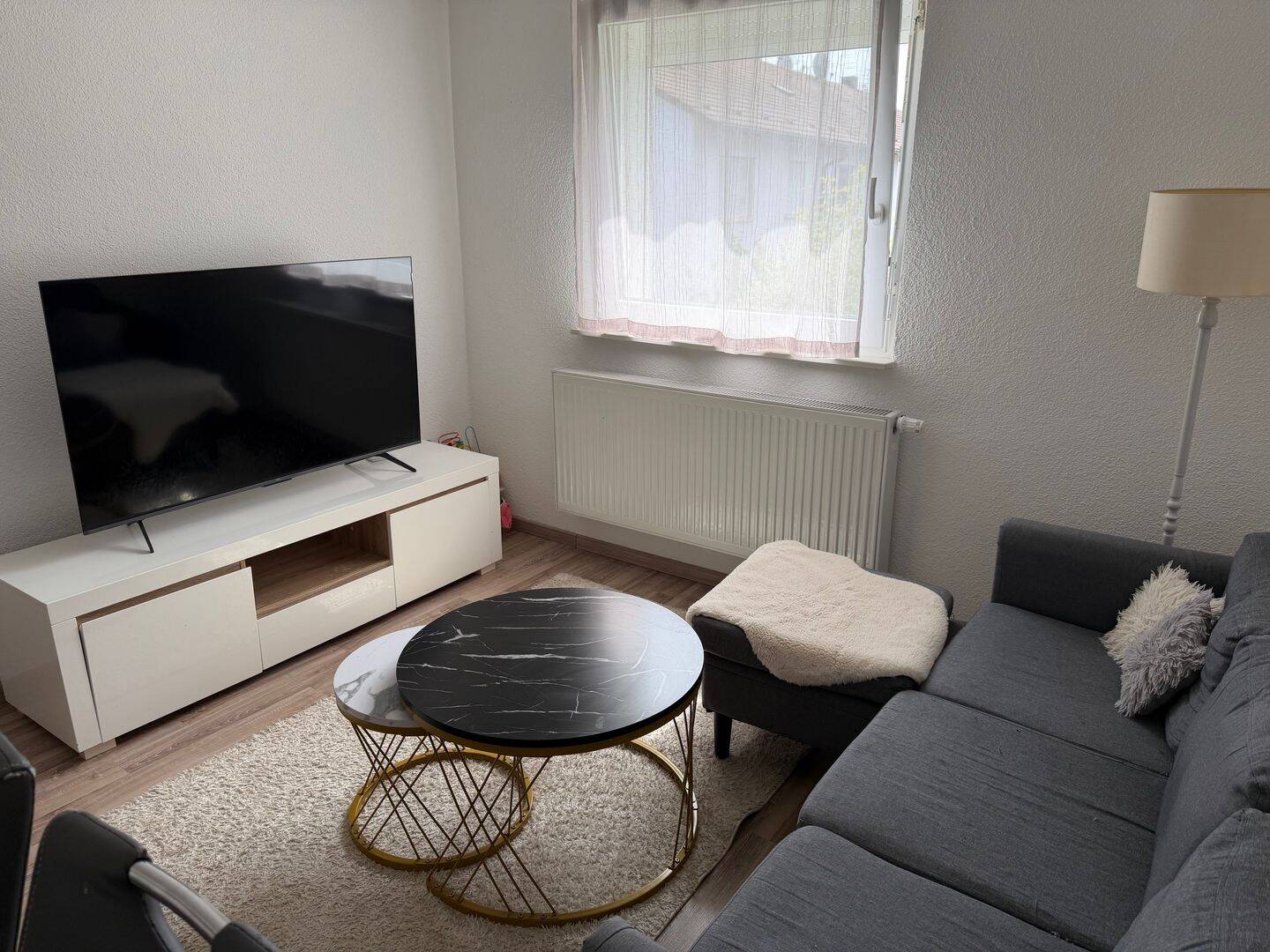 Möblierte 2 Zimmer Wohnung in Zuffenhausen zu vermieten, 70437 Stuttgart (Freiberg Mönchfeld Rot Zazenhausen Zuffenhausen)