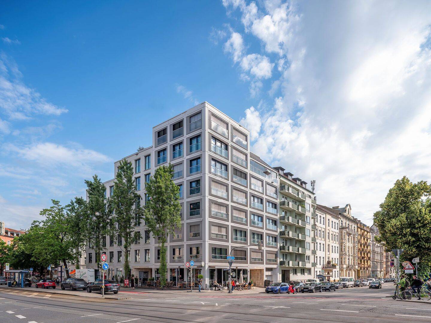 MAIER – Glockenbachsuiten: Luxuriöse teilmöblierte 3- Zimmer Dachgeschoss Isarblick TG, 80469 München (Altstadt-Lehel Ludwigsvorstadt-Isarvorstadt)