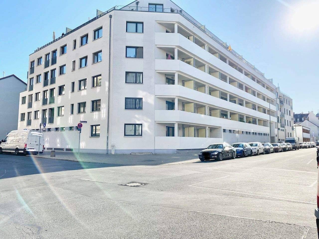 ***AB SOFORT VERFÜGBAR*** 1,5 ZIMMER WOHNUNG VOLL MÖBLIERT MIT BALKON MIT KFZ-STELLPLATZ, 90763 Fürth (Südstadt Weikershof)