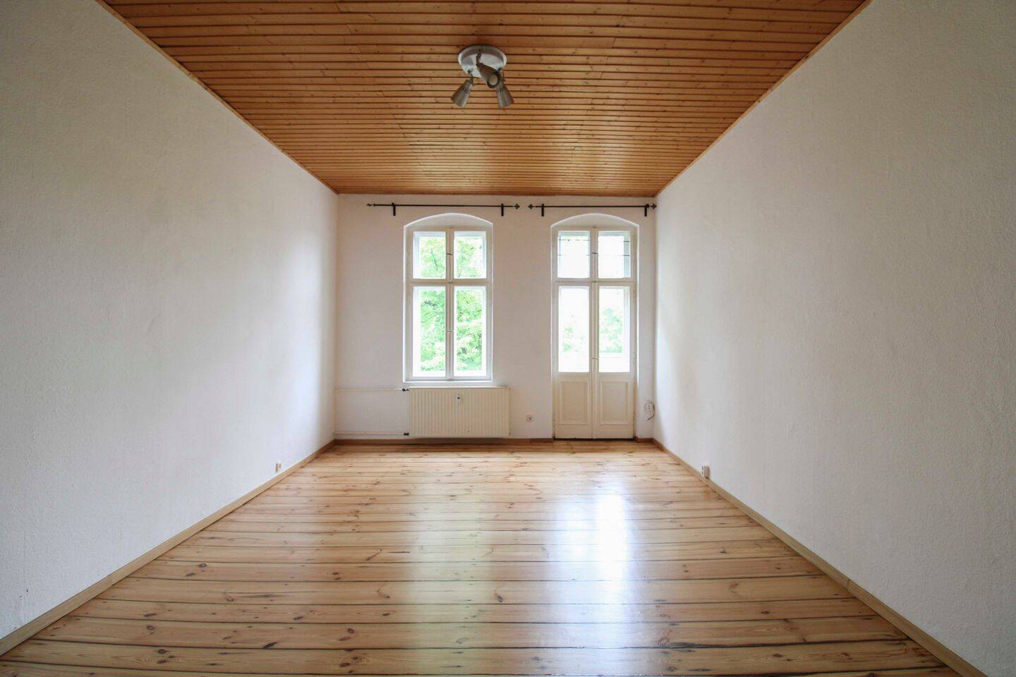 Charmante 1-Zimmer-Wohnung mit Balkon und Holzdielen in Berlin-Neukölln – sofort bezugsfrei, 12051 Berlin (Neukölln)