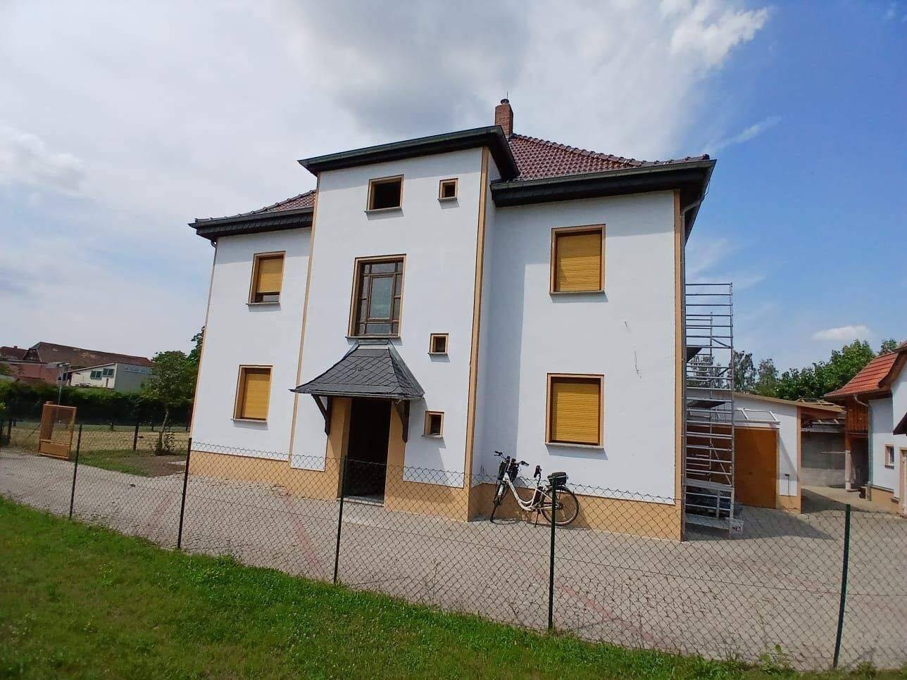 Moderne 4 RWG inkl. Stellplatz in schöner ruhiger Lage in Pödelwitz, 4539 Groitzsch
