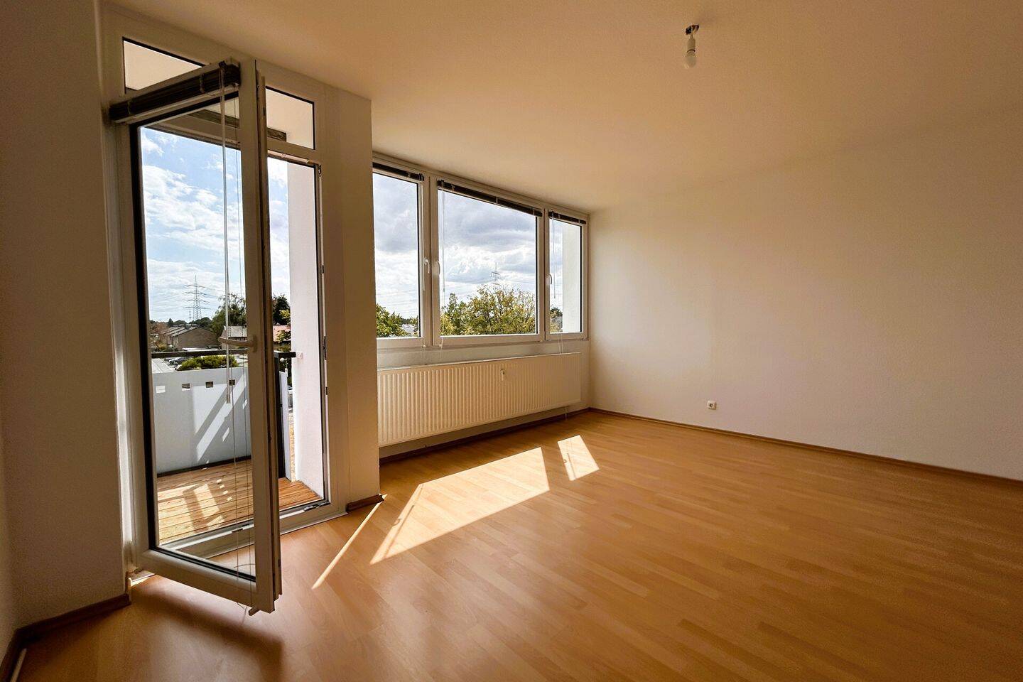 2-Zimmer-Eigentumswohnung mit Balkon & Markise – modernisiert in attraktiver Wohnlage, 40670 Meerbusch