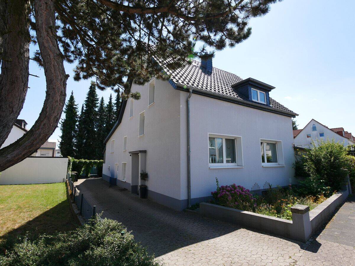 Modernisiertes Einfamilienhaus mit Garten in zentraler Lage von Bad Lippspringe, 33175 Bad Lippspringe
