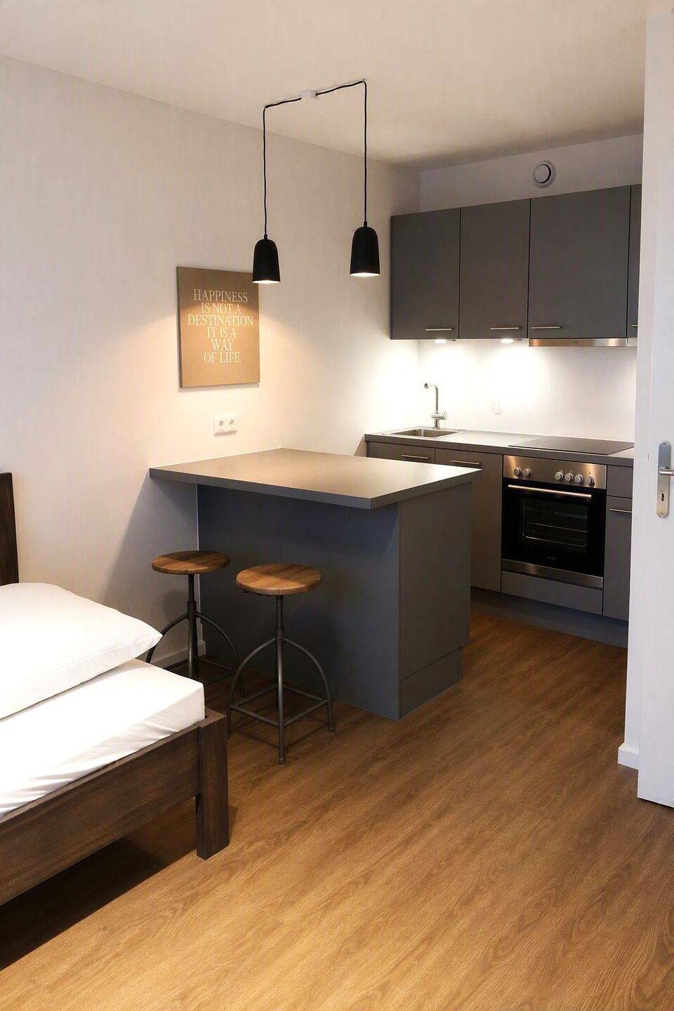 Möbliertes 1-Zimmer-Apartment in Schwabing!, 80804 München (Schwabing-Freimann Schwabing-West)