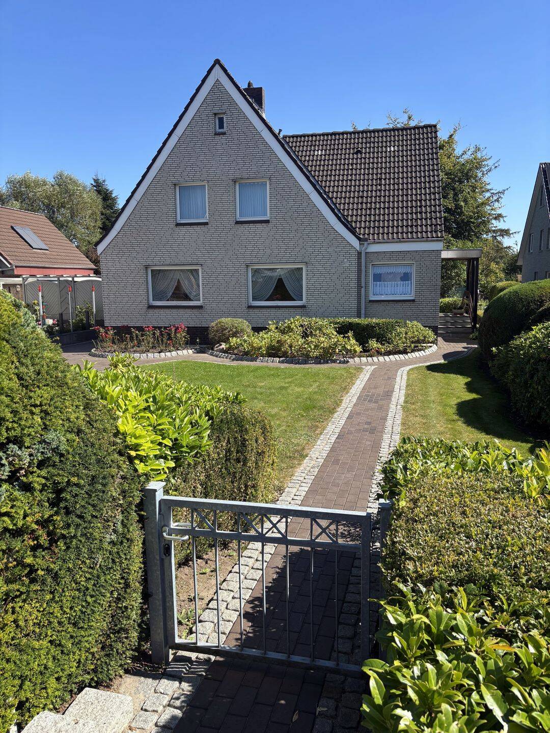 NEUER PREIS: Solides, großzügiges Einfamilienhaus in zentraler Lage, 24232 Schönkirchen