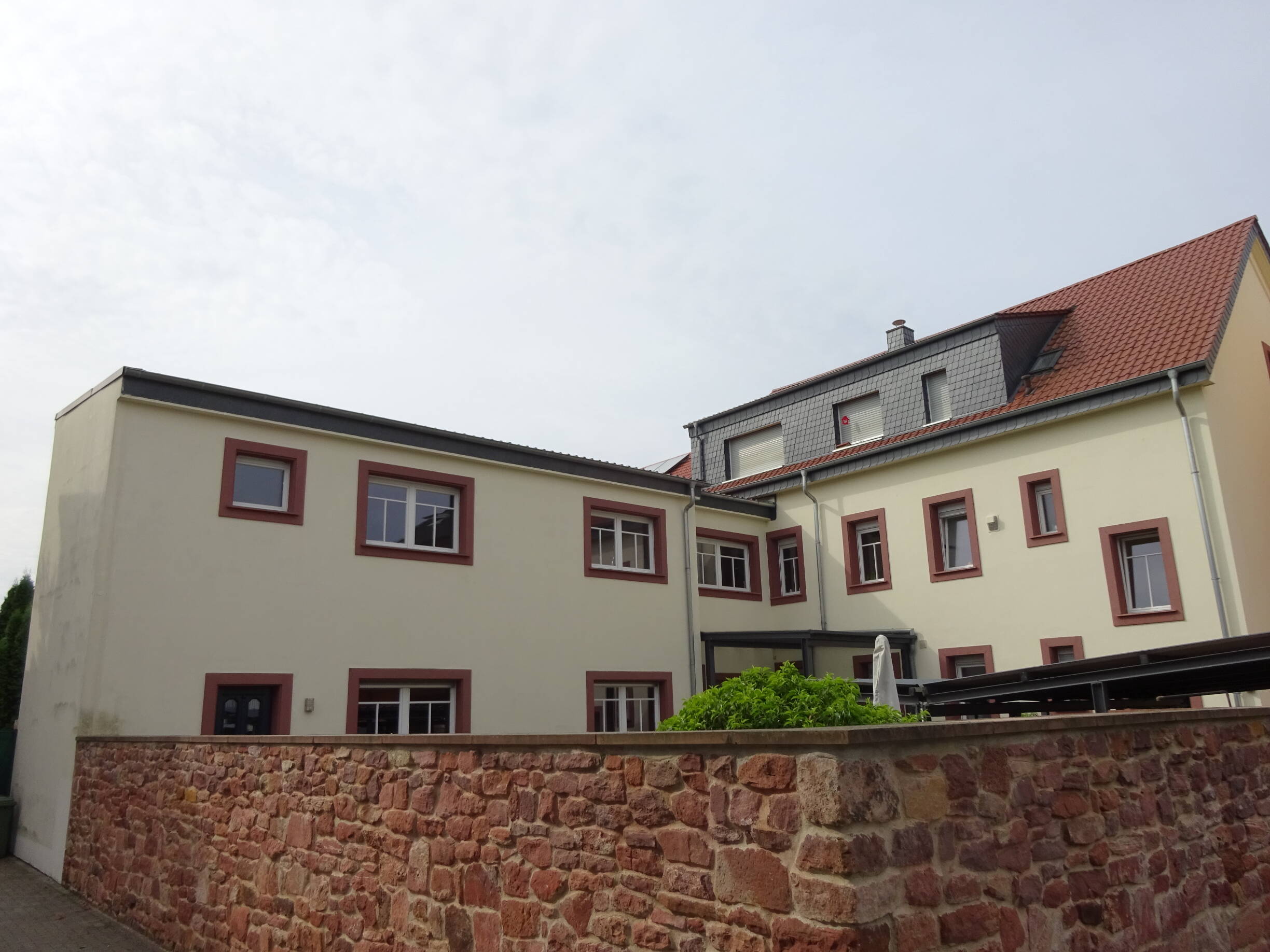 Kernsaniert & klimatisiert: 113 m² Dachgeschoss mit Kochinsel und Gigabit – Bestlage Schwetzingen, 68723 Schwetzingen