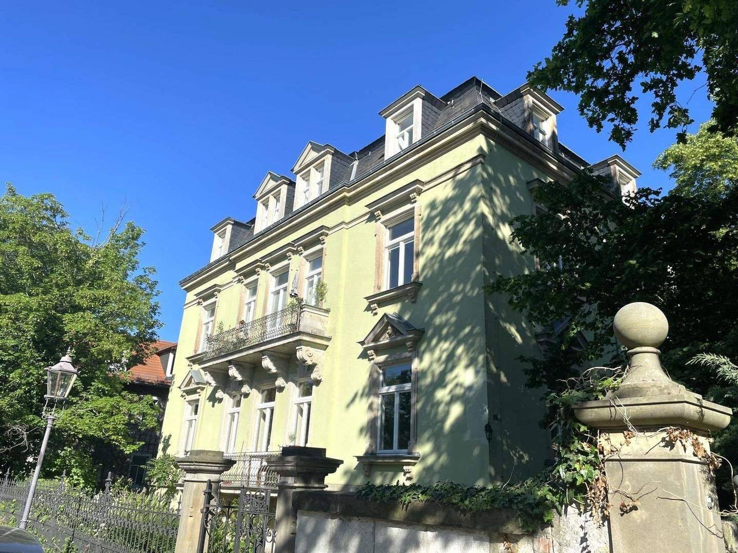 Attraktives, helles 2-Zimmer-Dachgeschoss in 1A- Lage von Blasewitz!, 1309 Dresden
