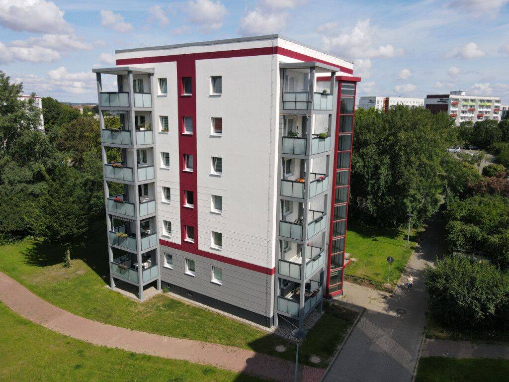 1,5 Raum-Wohnung mit Balkon in ruhiger Lage, 39130 Magdeburg (Alt Olvenstedt Großer Silberberg Neu Olvenstedt)