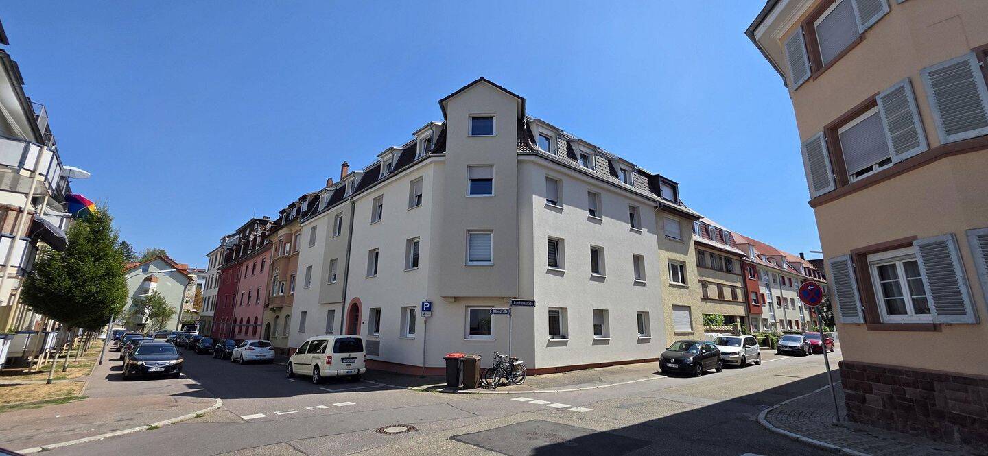 Große 4-Zimmer-Dachgeschosswohnung in Pforzheim-Brötzingen, ca. 110 m², saniertes Mehrfamilienhaus, 75179 Pforzheim