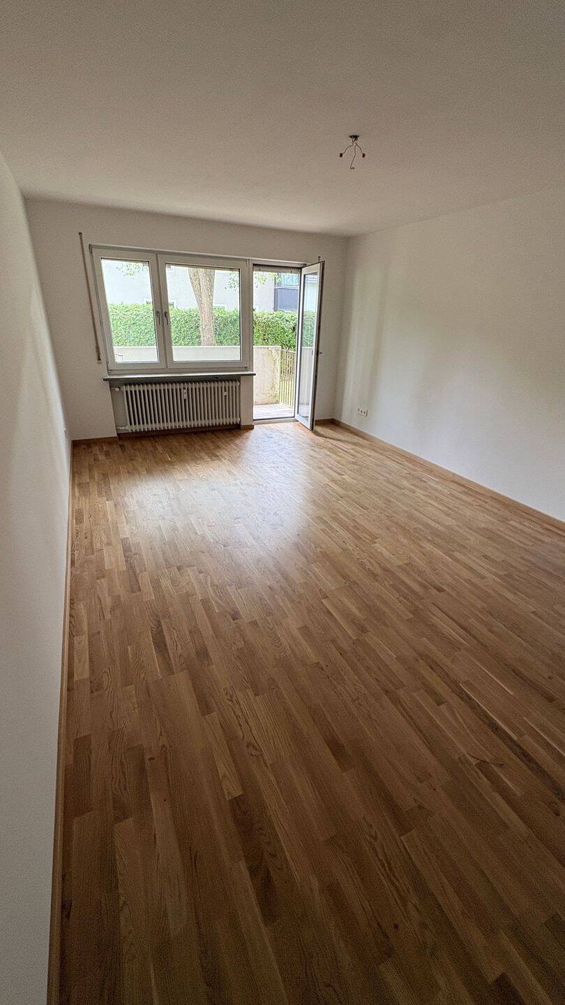 Neu renovierte 3 Zimmer Wohnung in München Obermenzing, 80999 München (Allach-Untermenzing)