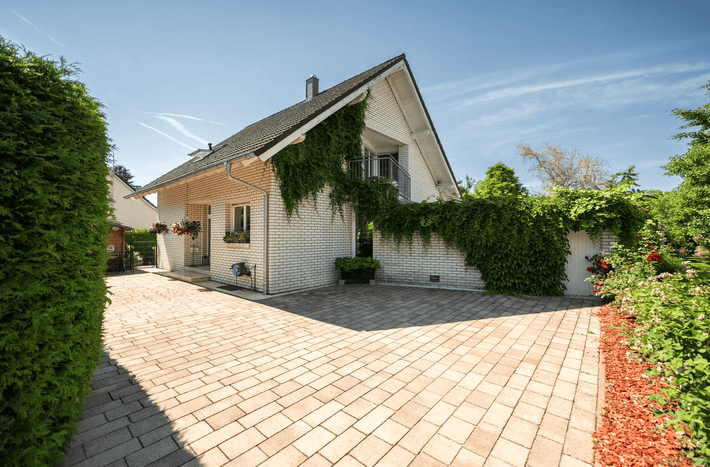 Hochwertiges Einfamilienhaus mit stilvollem Wohnkonzept auf 500m2 Grundstück in zentraler Lage!, 12524 Berlin (Treptow-Köpenick Altglienicke Kleingartenanlage Falkenbrunn 1)