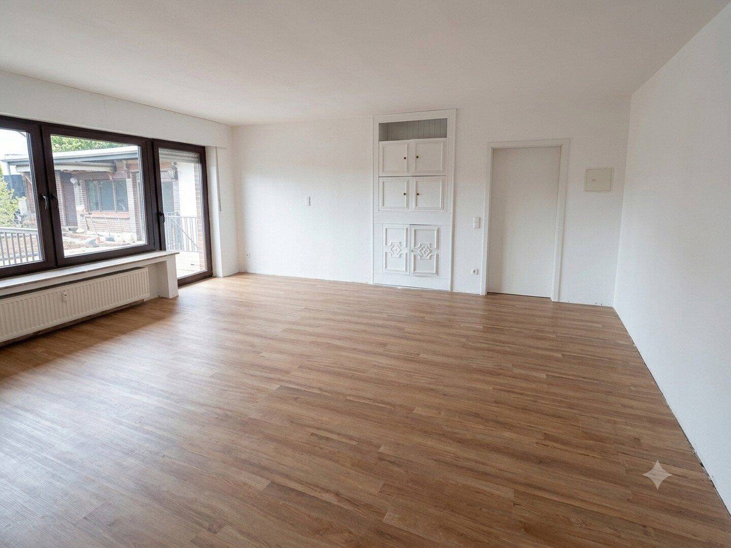 Großzügige 2-Zimmer-Erdgeschosswohnung mit eigener Terrasse, Garten & Garage in Duisburg-Baerl