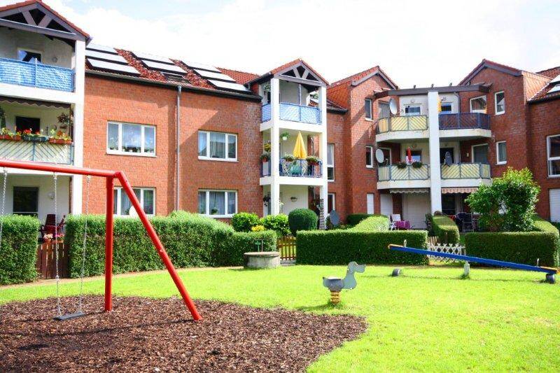 Bei VIVAWEST die Sonnenstrahlen im Garten genießen., 46562 Voerde (Niederrhein)