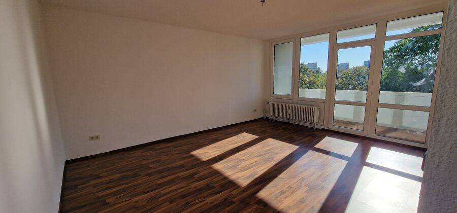 Provisionsfrei* Ruhige 3,5-Zimmer-Wohnung mit Südbalkon & Grünblick – Parkseite direkt unterm Dach in Mannheim-Vogelstang, 68309 Mannheim (Käfertal Vogelstang)