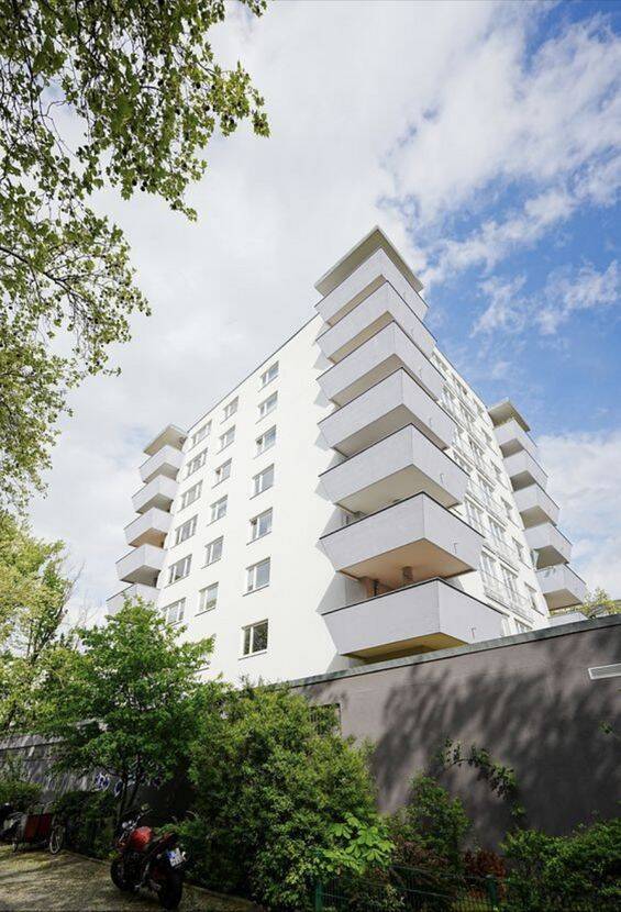 Großzügige 2-Zimmer-Wohnung mit sonniger Terrasse nahe Kurfürstendamm, 10709 Berlin (Charlottenburg-Wilmersdorf Charlottenburg Halensee Wilmersdorf)