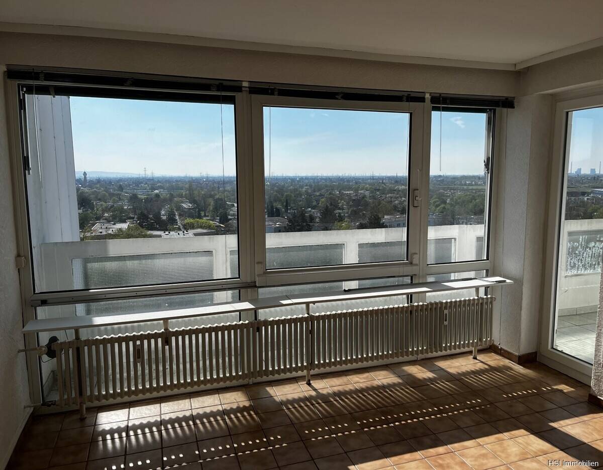 Genießen Sie den unverbaubaren Blick über Mannheim aus einer liebevoll renovierten Eigentumswohnung, 68309 Mannheim (Käfertal Vogelstang)