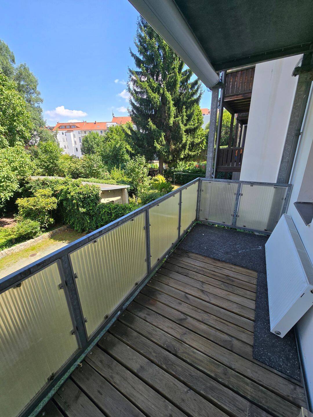 Frisch renoviert! 3-Raum-Etagenwohnung mit Balkon und Tageslichtbad im Görlitzer Stadtzentrum!