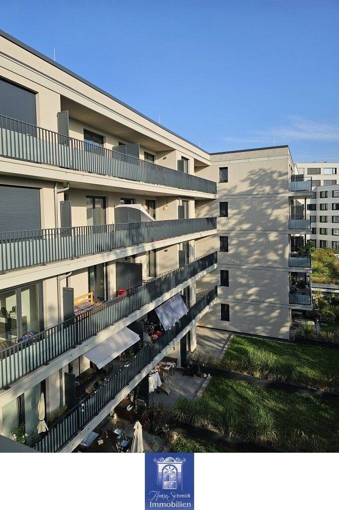 Himmlische Wohnung! Großer Balkon! Fußbodenheizung!, 1187 Dresden