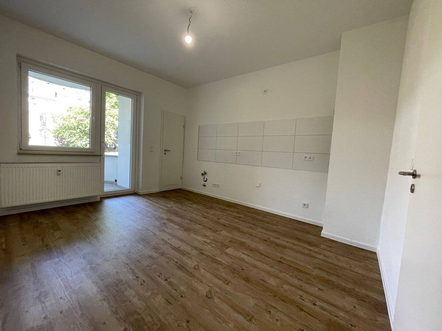*modernisierte Balkonwohnung mit Tageslichtbad*schöne Altbau*, 45145 Essen (Frohnhausen Holsterhausen)