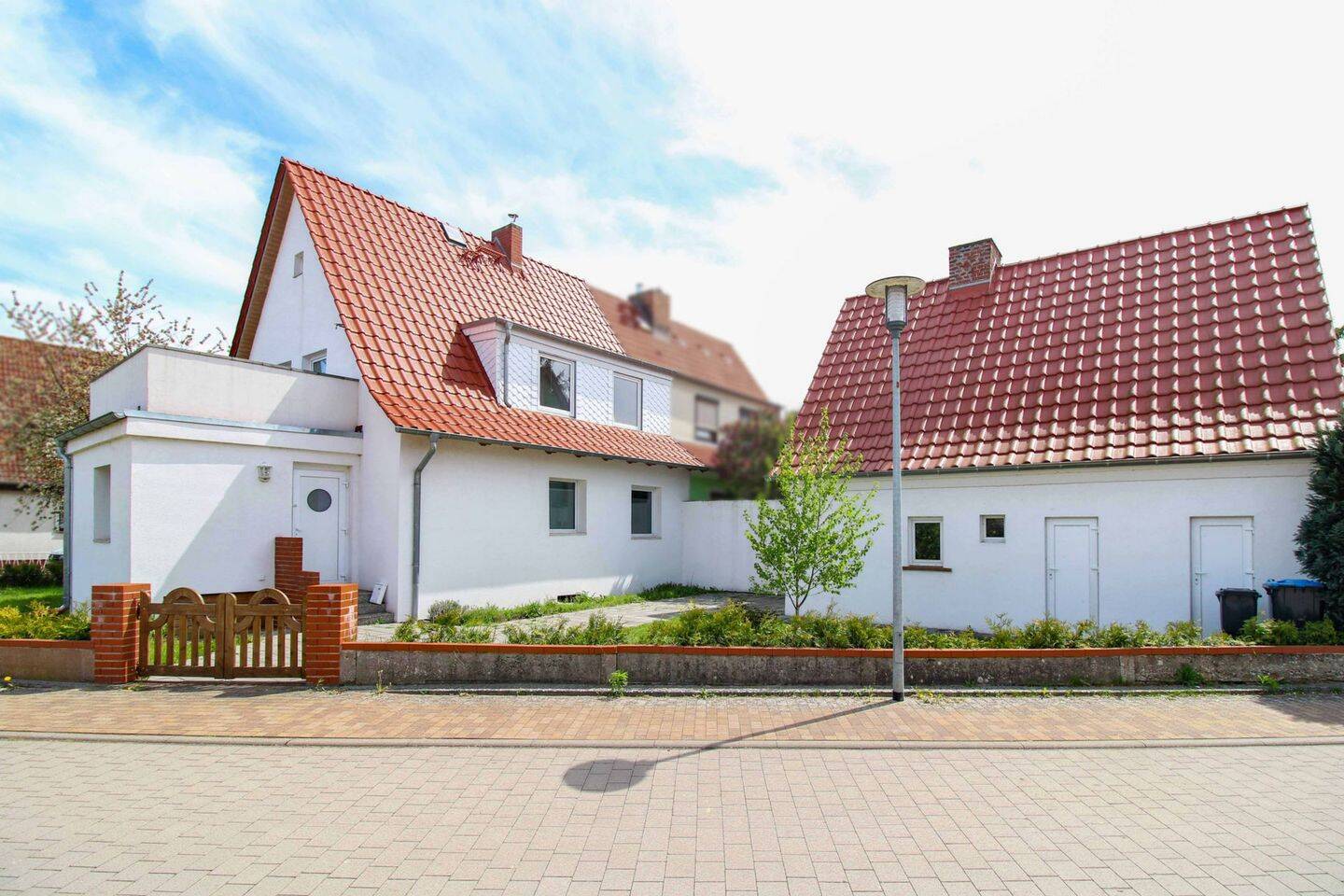 Frisch saniert und fertig zum Einzug – Doppelhaushälfte mit Nebengelass in Ueckermünde, 17373 Ueckermünde