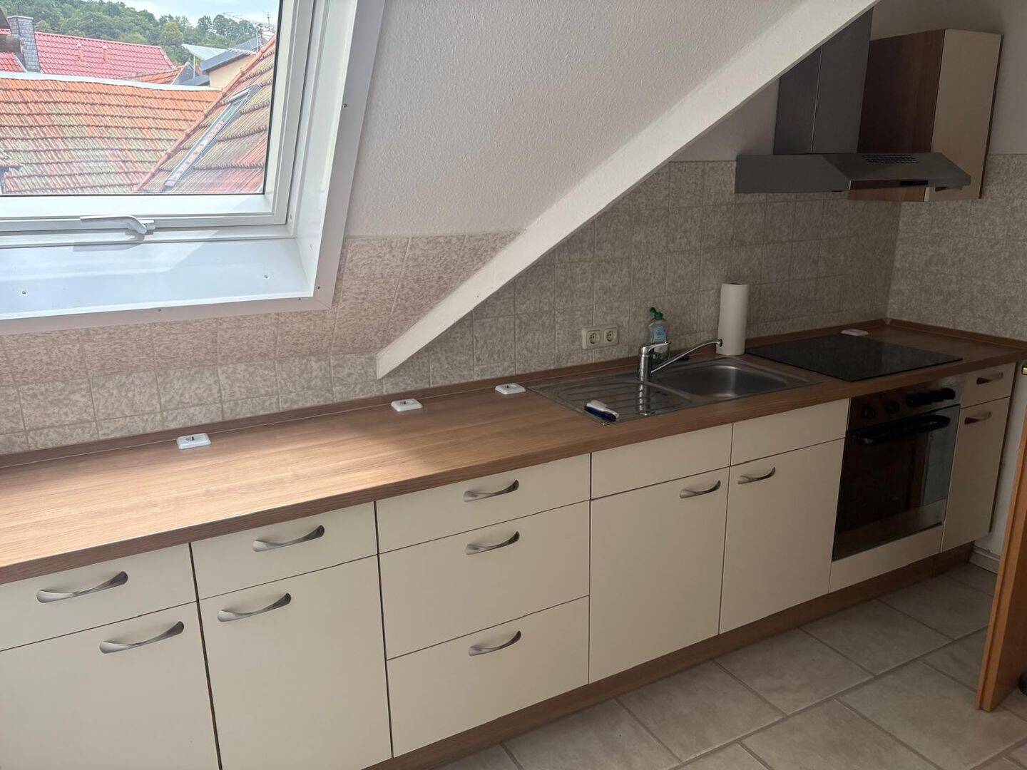 Schöne 2 Zimmerwohnung mit Einbauküche zu vermieten, 97769 Bad Brückenau