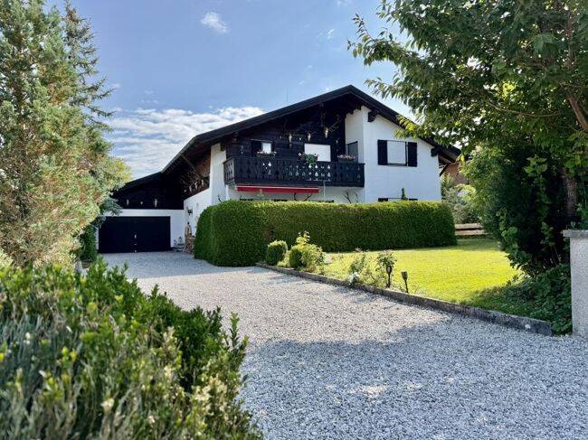 Einfamilienhaus am Wiesenrand mit Charme, 82418 Murnau a. Staffelsee (Murnau)