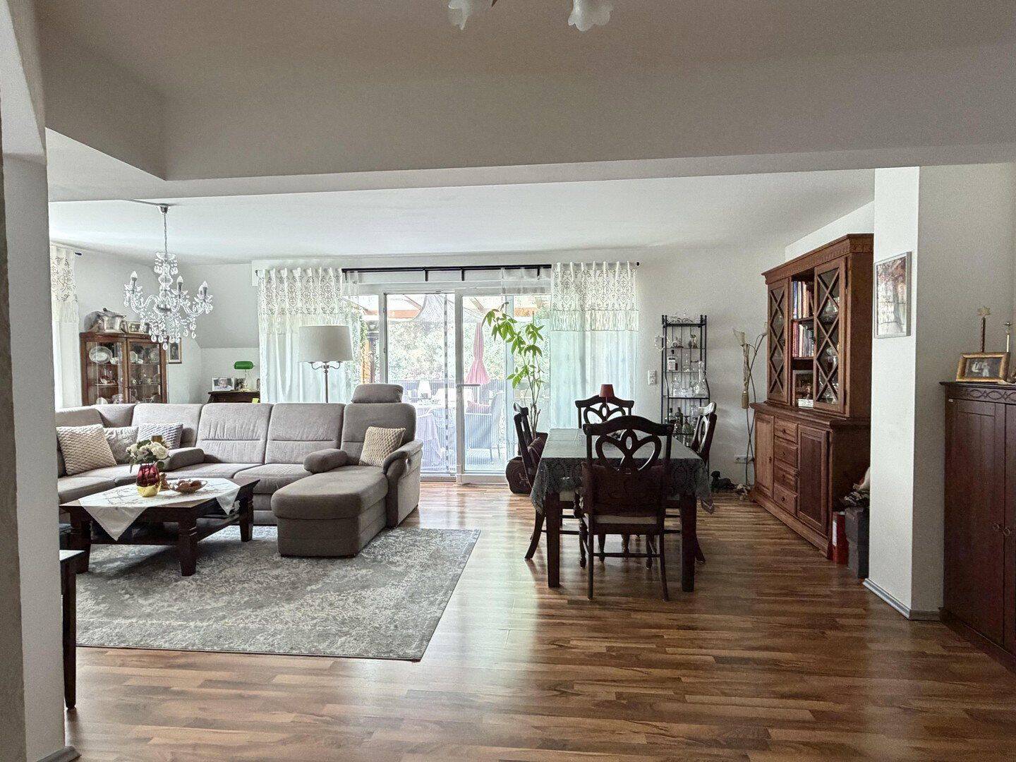 100m² Wohnung mit Fußbodenheizung, Klimaanlage, Balkon, 2 PKW Stellplätze, 3222 Lübbenau/Spreewald