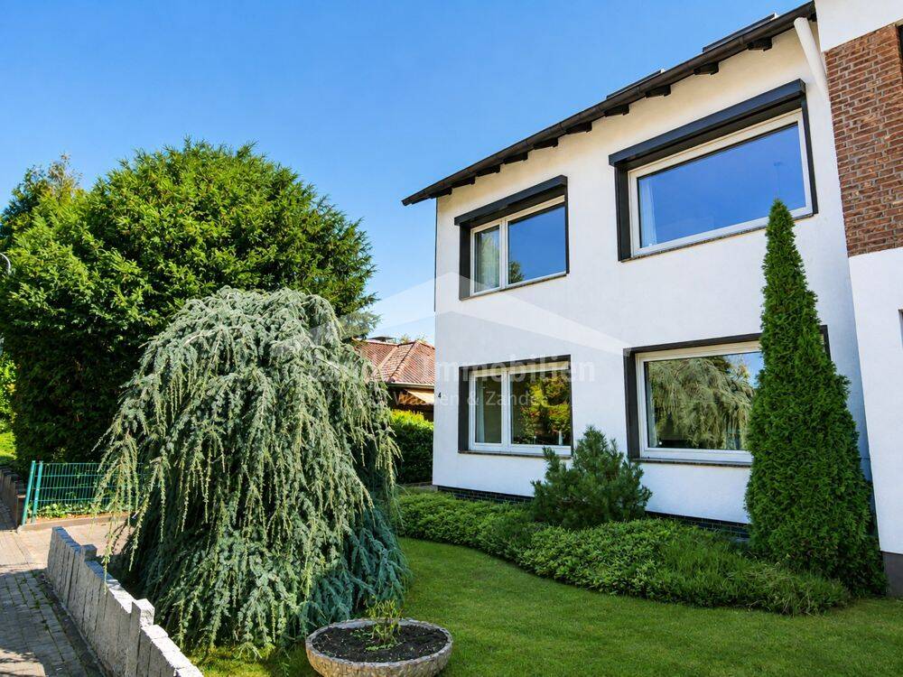 Reihenendhaus mit vielseitigem Wohnkonzept in Lintorf, 40885 Ratingen