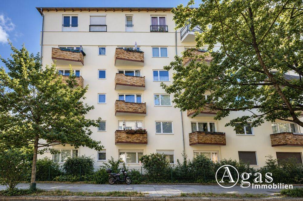 Bezugsfreie 2-Zimmer-Wohnung mit Balkon und Entwicklungspotenzial in Berlin-Schöneberg, 10783 Berlin (Tempelhof-Schöneberg Schöneberg)