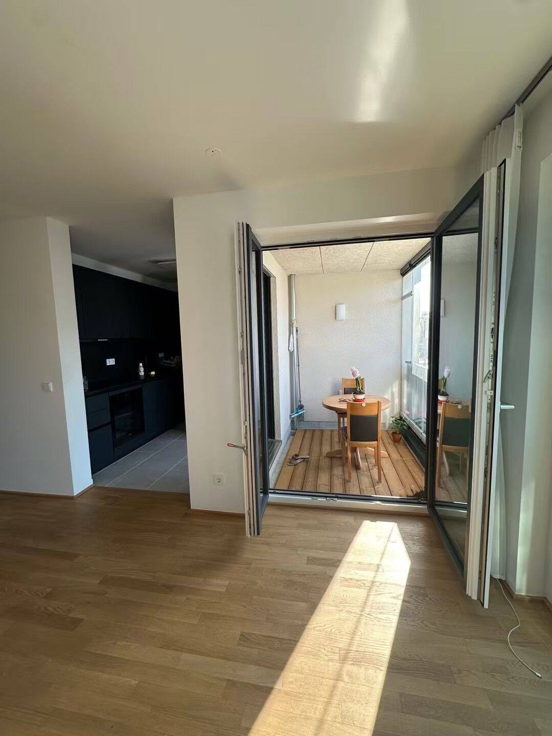 Lichtdurchflutete, stilvoll möblierte 1,5-Zimmer-Neubauwohnung mit Loggia in Pasing, 81241 München (Aubing-Lochhausen-Langwied Pasing-Obermenzing)